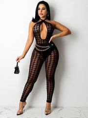 Mono con aberturas y cordones