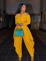 Jumpsuit mit kaltem Schulterbereich und Frontreißverschluss