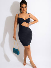 Vestido midi ajustado con tirantes finos