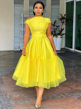 Vestido midi de tul con hombros descubiertos