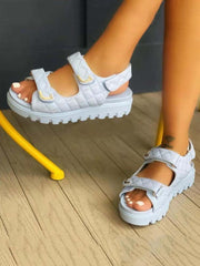 Sandalen mit Klettverschluss und dicker Sohle
