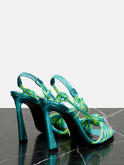 Tacones con nudo en la punta