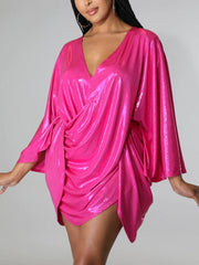 Minivestido sin espalda con mangas de murciélago y purpurina