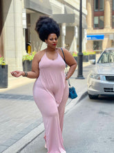 Einfarbiger Neckholder-Jumpsuit mit Rüschen und Krawatte