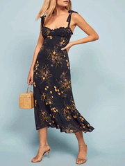 Maxikleid mit Blumenmuster, Rüschen und Strumpfhaltern