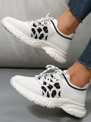 Sneakers mit Leopardenmuster und Patchwork-Muster