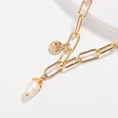 Party Ready Mehrreihige Halskette mit Kettengliedern und Münzanhänger - Gold