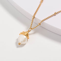 Mehrreihige Halskette mit Kettengliedern und Münzanhänger - Gold