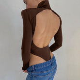 Bodysuit mit hohem Ausschnitt und langen Ärmeln und Rollkragen und Cut-Out auf der Rückseite - Kaffee