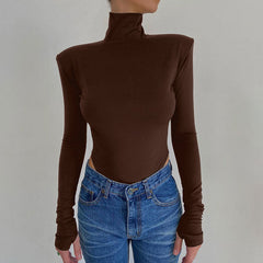 Bodysuit mit hohem Ausschnitt und langen Ärmeln und Rollkragen und Cut-Out auf der Rückseite - Kaffee