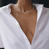 Elegante collar tipo gargantilla con colgante de cuentas bañadas en plata adornado con perlas - Blanco