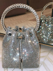 Bolsa tipo cubo con cordón y decoración de diamantes de imitación