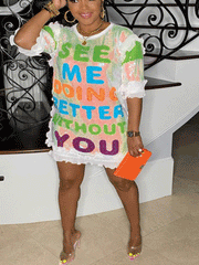 Minikleid mit bunten Buchstaben-Pailletten