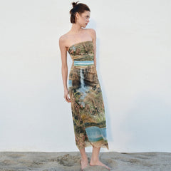 Vestido midi sin tirantes con abertura y frunces de malla con estampado pictórico - Verde