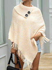 Gestricktes Oberteil mit Knopf- und Quastensaum