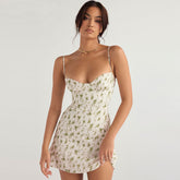 Minivestido de verano con escote en forma de corazón y estampado floral refrescante - Blanco
