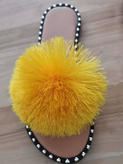 Flache Sandalen aus Plüsch