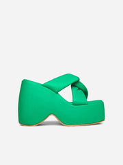 Sandalias de cuña con plataforma torcida