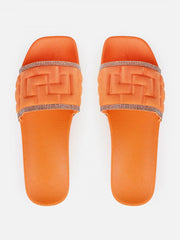 Sandalen mit breiten Riemen und Strasssteinen