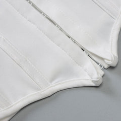 Top corto con cuello halter, espalda descubierta, dobladillo curvo, detalle de ganchos y ojales, con cordones - Blanco