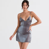 Figurbetontes Party-Minikleid mit Strassverzierung - Grau