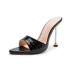 Mules de tacón alto con punta puntiaguda y diseño único con relieve de serpiente - Negro