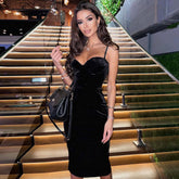 Cocktail-Midikleid mit Strasssteinen und herzförmigem Ausschnitt - Schwarz