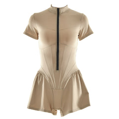 Kurzärmliger Strampler mit Stehkragen und Reißverschluss und Rüschenbeinen - Aprikose