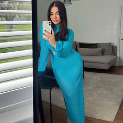 Conjunto de top corto de cuello alto y falda larga a juego de punto a crochet - Azul