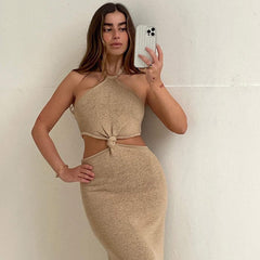 Urlaubsfertiges Neckholder-Maxi-Pulloverkleid mit seitlichen Cut-outs - Khaki