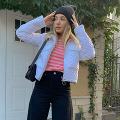 Chaqueta acolchada de rombos con manga larga y bolsillo con solapa y cuello versátil - Blanca