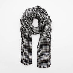 Vintage Houndstooth Print Frayed Blanket Scarf - Black