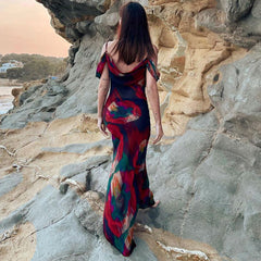 Maxikleid mit Wasserfallausschnitt und kalter Schulter im Vintage-Druck - Rot