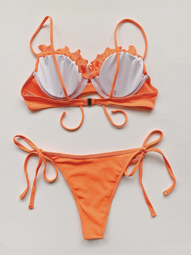 Conjunto de bikini con volantes