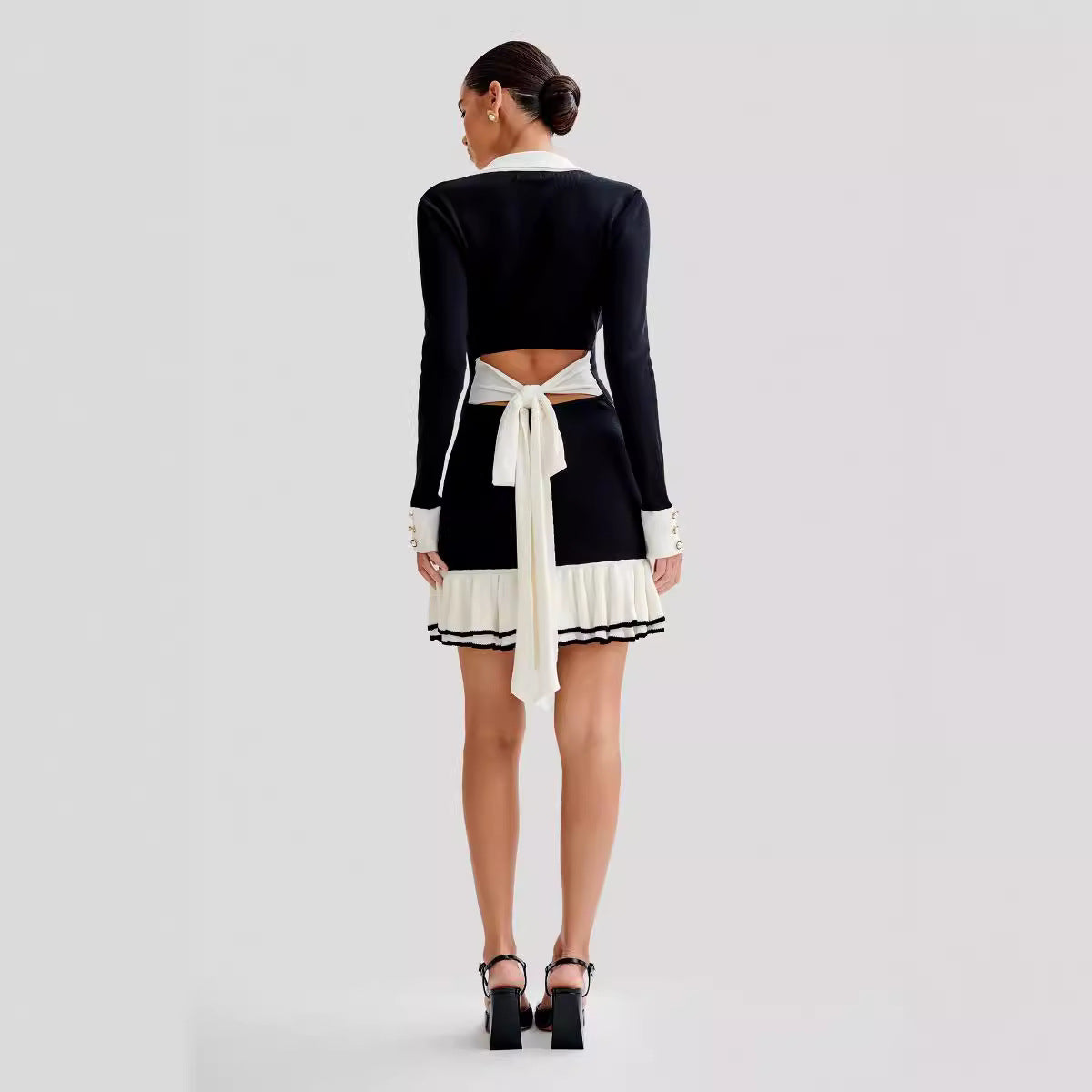 Bow tie, ruffle edge knitted skirt sleeves, pearl buckle, small fragrant style dress