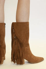 Botas de ante con flecos y punta en punta de Beast Fashion