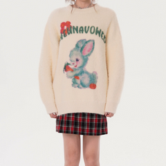 Suéter de conejo con flores