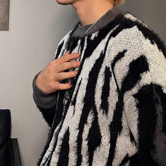 Suéter con fuente de llamas