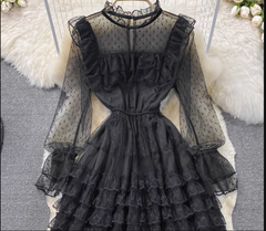 Retro trumpet-sleeve tulle dress