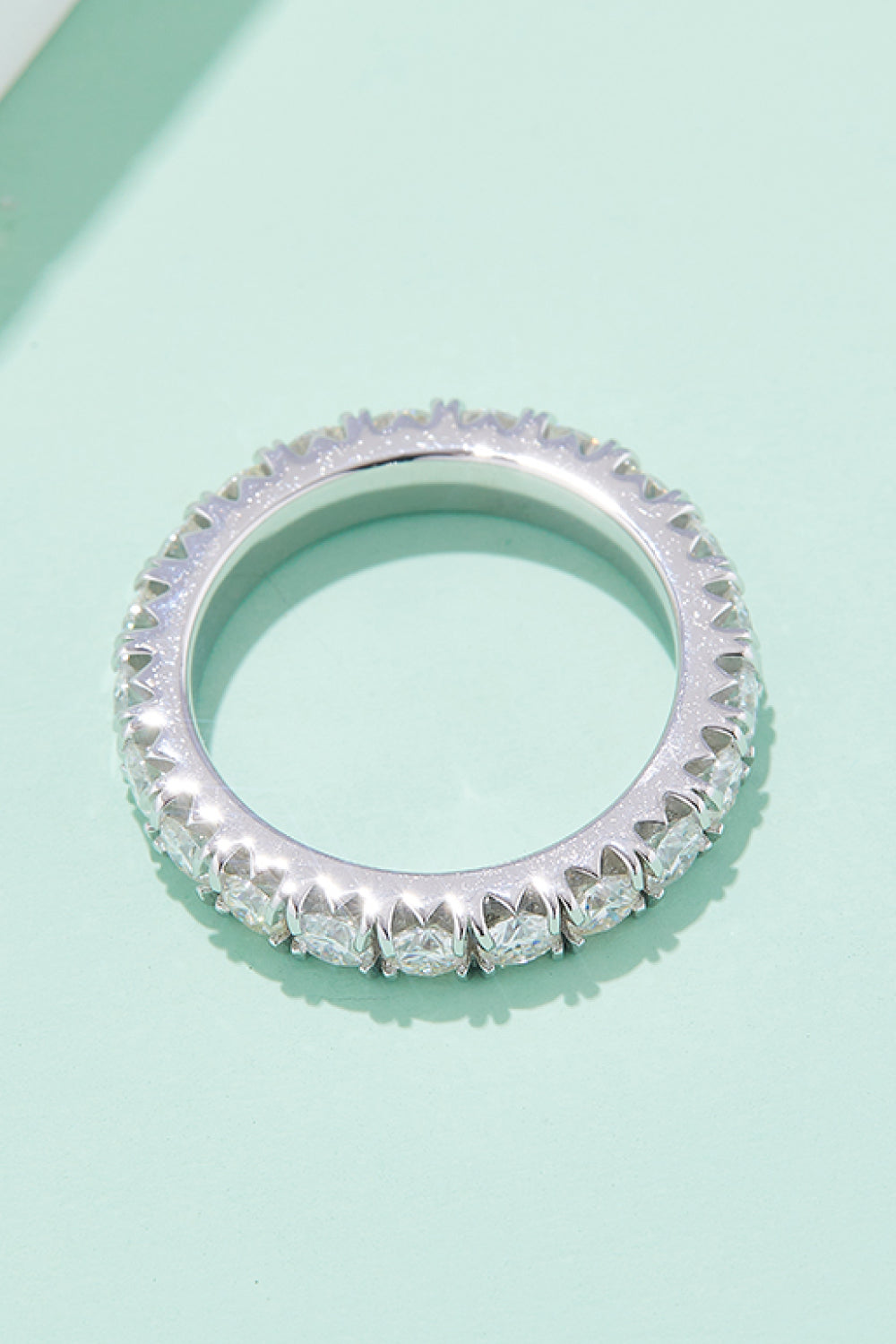 Adored 2,3 Karat Moissanit 925 Sterling Silber Eternity Ring