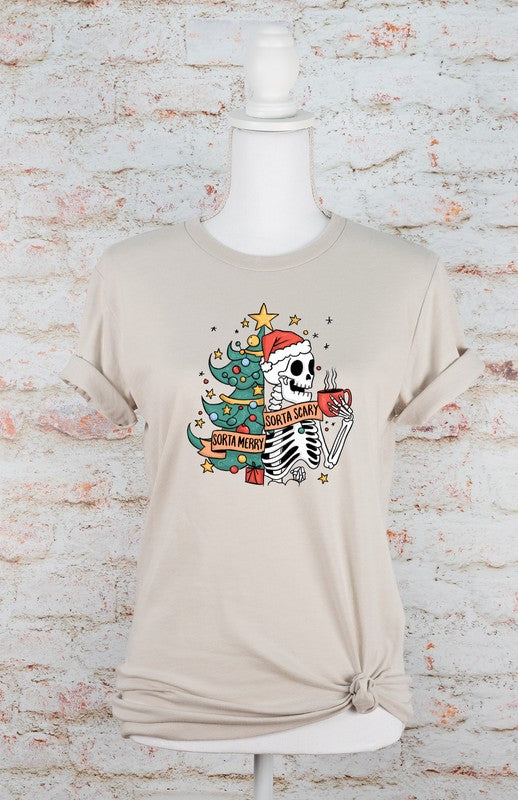 Sorta Merry Sorta Scary Grafik T-Shirt