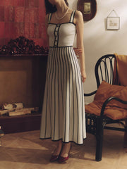 Knitted dress, contrasting color, backless French mid length skirt