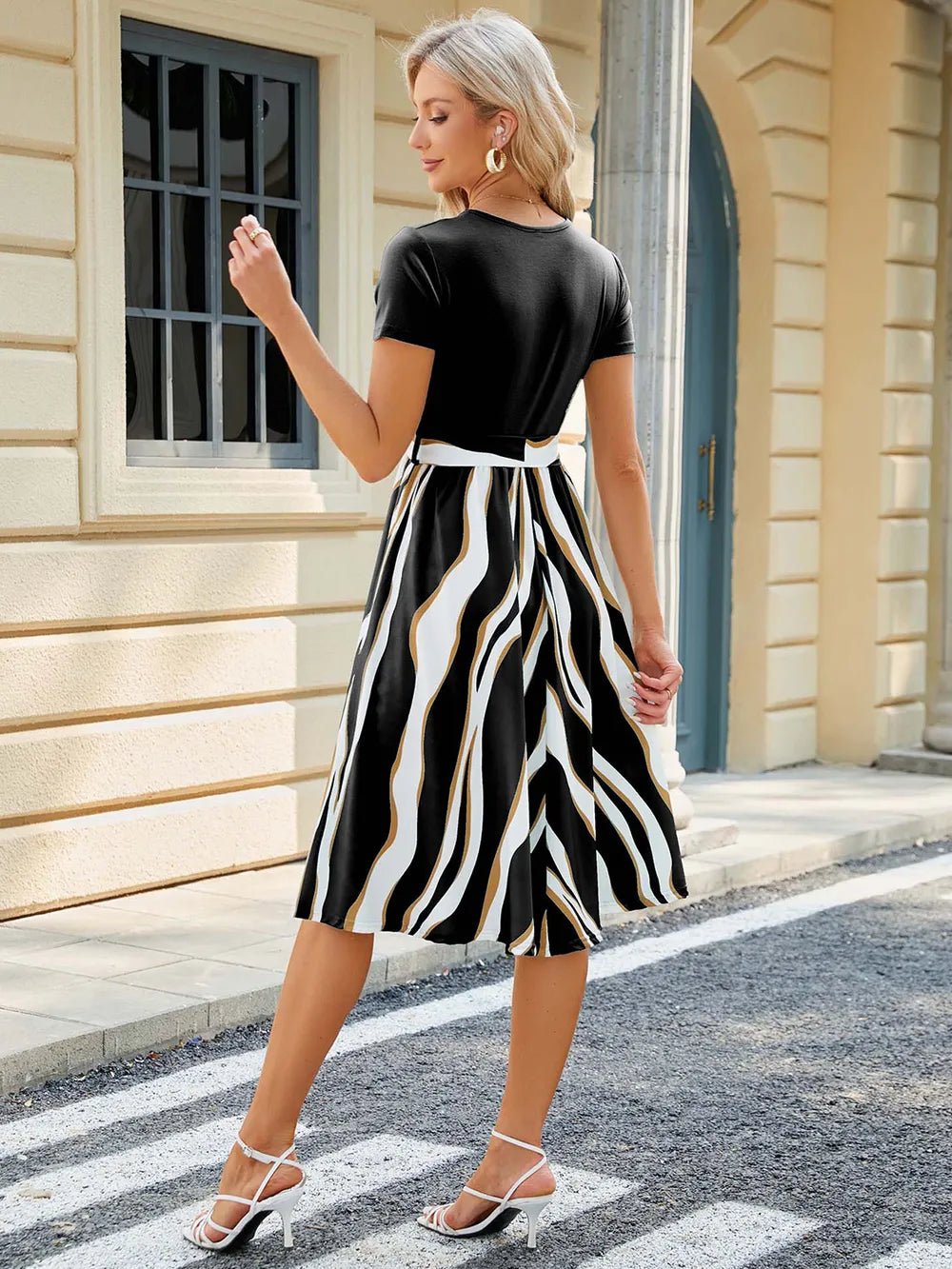 round neck patchwork printed short sleeved dress with large swing