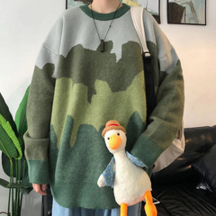 Farblich passender gewellter Pullover