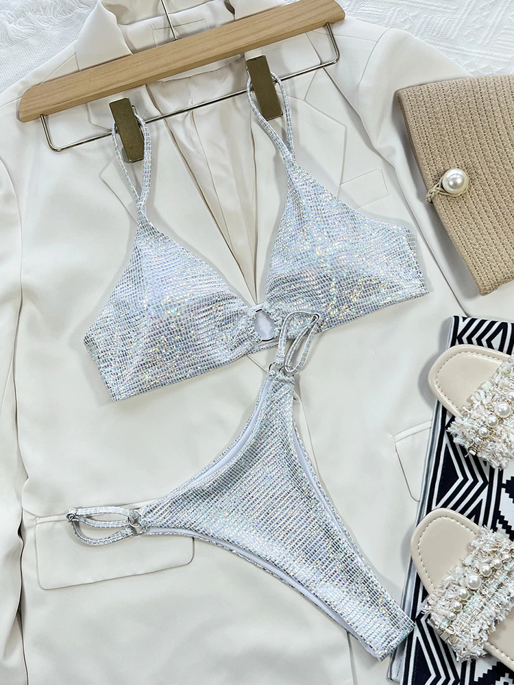 Conjunto de bikini blanco brillante