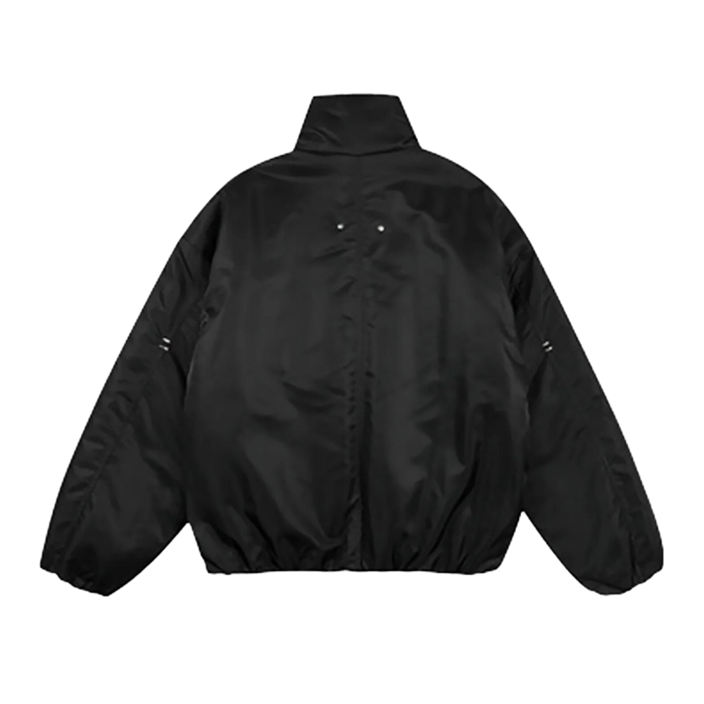 Chaqueta con múltiples cremalleras