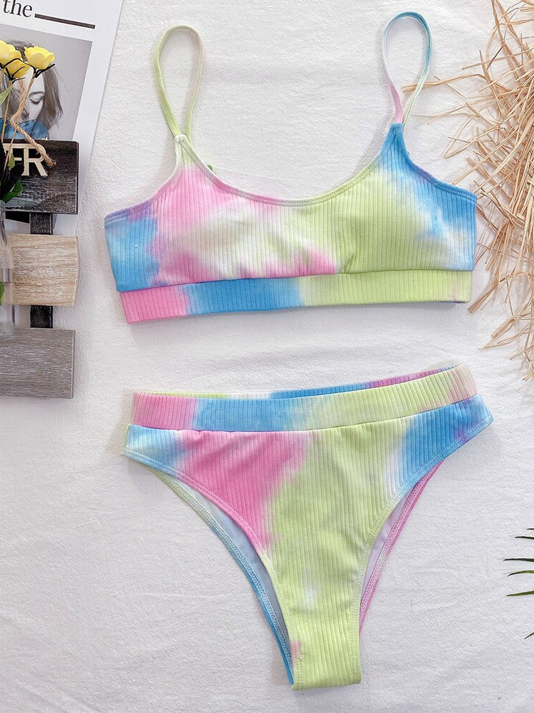 Bikini con cintura alta y estampado tie-dye