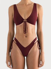 El conjunto de bikini de dos piezas