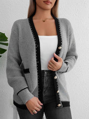 Strickjacke mit kontrastierendem Besatz und Knopfleiste, langärmlig