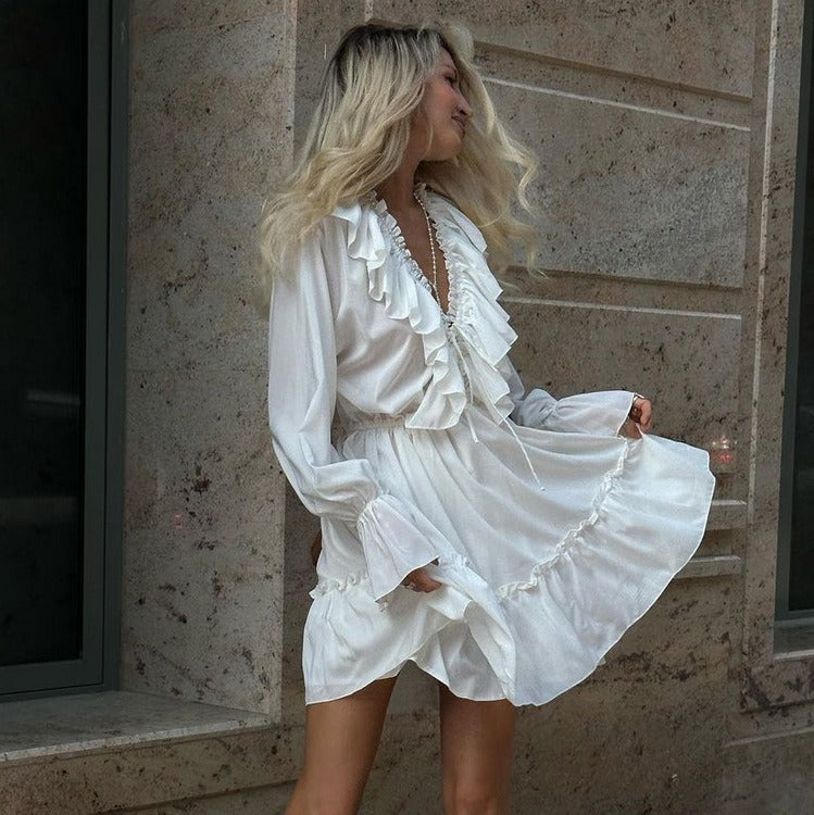 V-neck pleated flared sleeves with ruffled edges, white dress with women's design feeling fluffy skirt